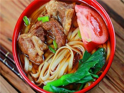 牛肉面食技術(shù)培訓(xùn)班哪里比較好？牛肉面食培訓(xùn)學(xué)校